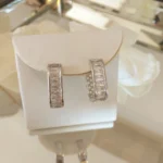 Argola de Baguete Crystal Ródio - 4757